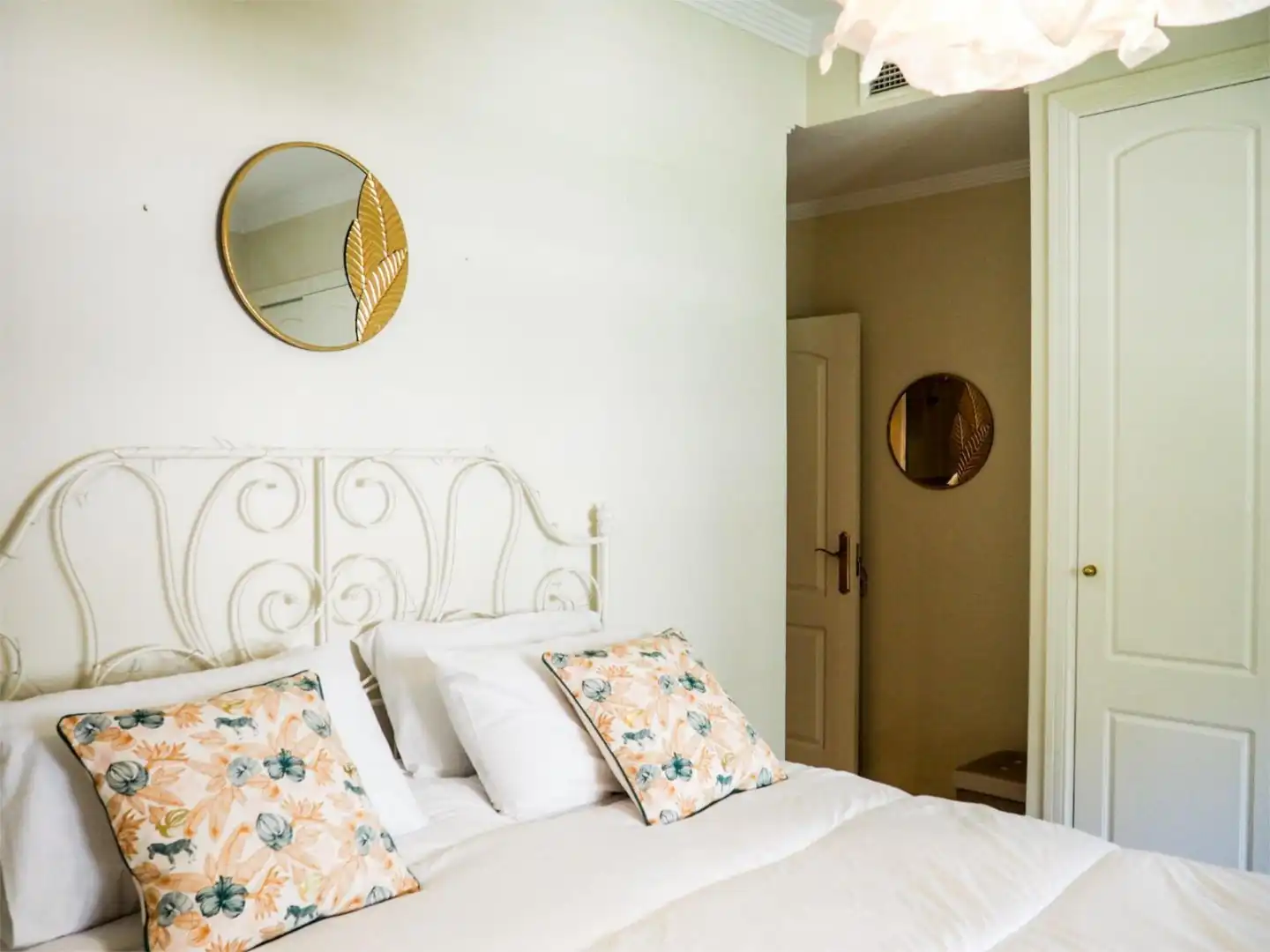 Flat for sale in Avenida del Prado, 69, Las Brisas Bedroom of Flat for sale in Marbella with Air Conditioner, Heating and Private garden