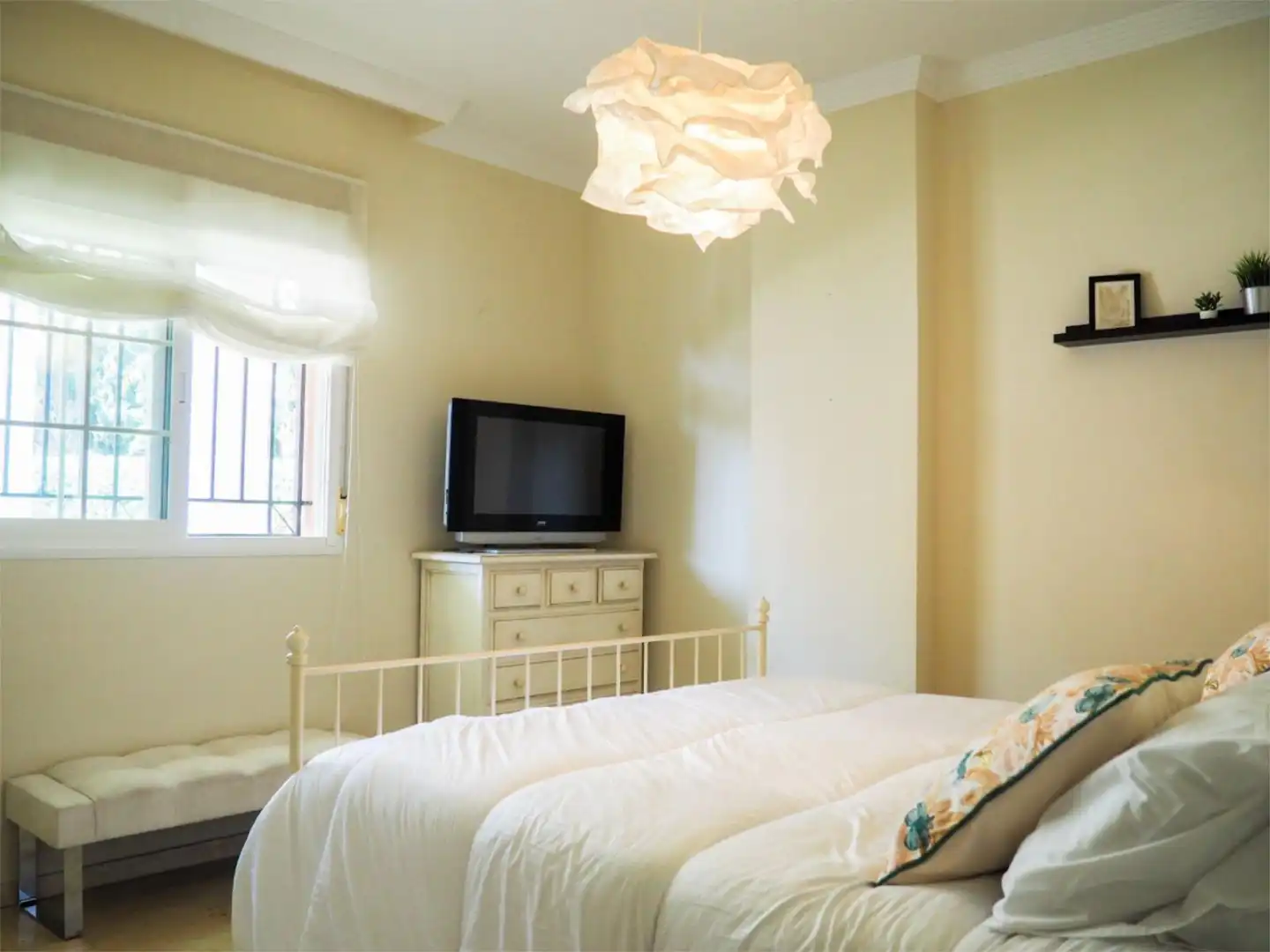 Flat for sale in Avenida del Prado, 69, Las Brisas Bedroom of Flat for sale in Marbella with Air Conditioner, Heating and Private garden