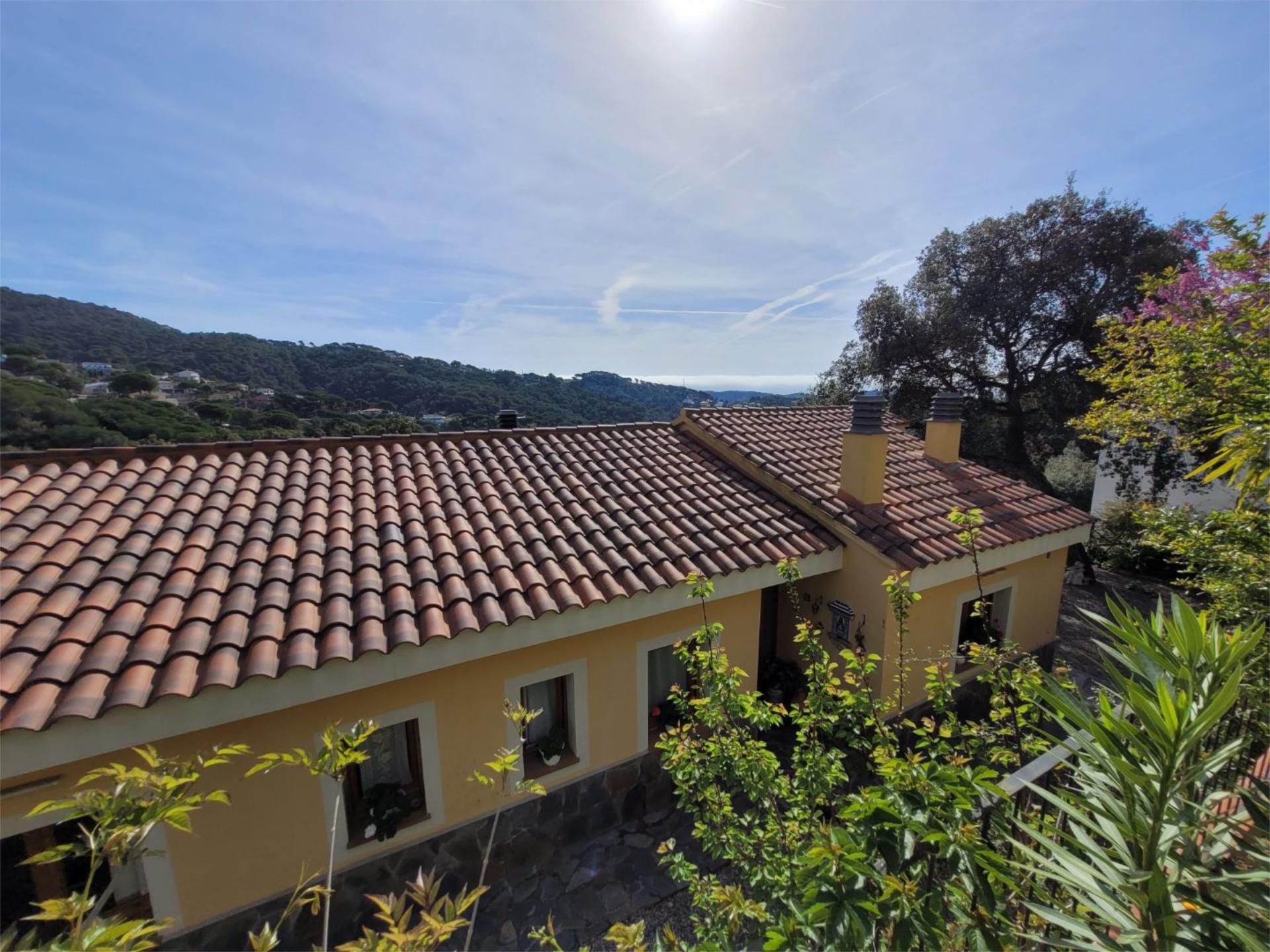 Exterior view of House or chalet for sale in Sant Cebrià de Vallalta  with Terrace, Swimming Pool and Balcony