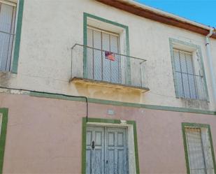 Vista exterior de Casa o xalet en venda en Tordehumos amb Balcó