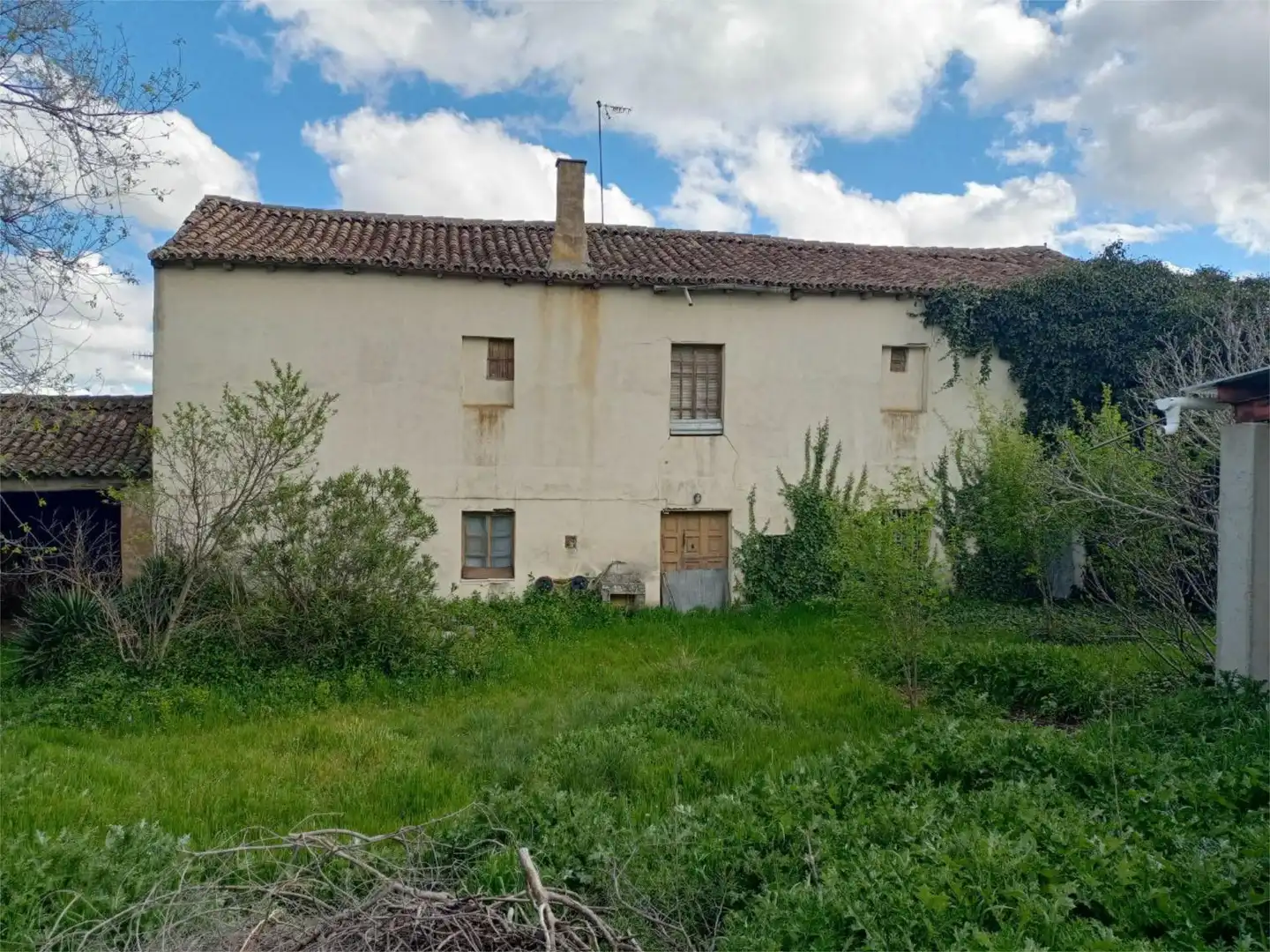 Casa o chalet en venta en Calle Paraíso, 15, Tordehumos Vista exterior de Casa o chalet en venta en Tordehumos con Balcón