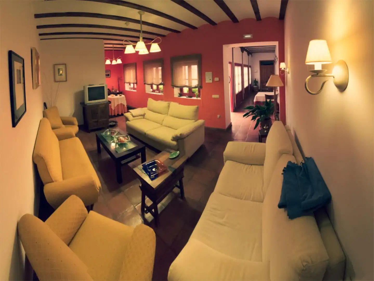 Casa adosada en venta en Calle Dominicas, 17, Almagro Sala de estar de Casa adosada en venta en Almagro con Aire acondicionado, Calefacción y Terraza
