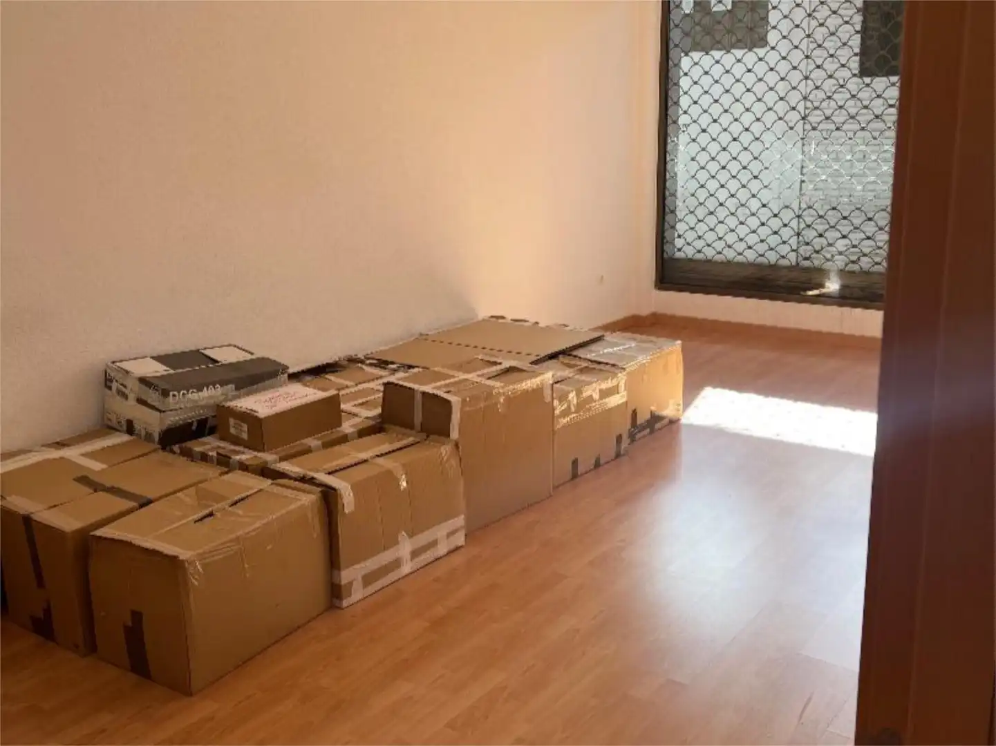 Habitación de Local de alquiler en Valladolid con Aire acondicionado, Calefacción y Parquet