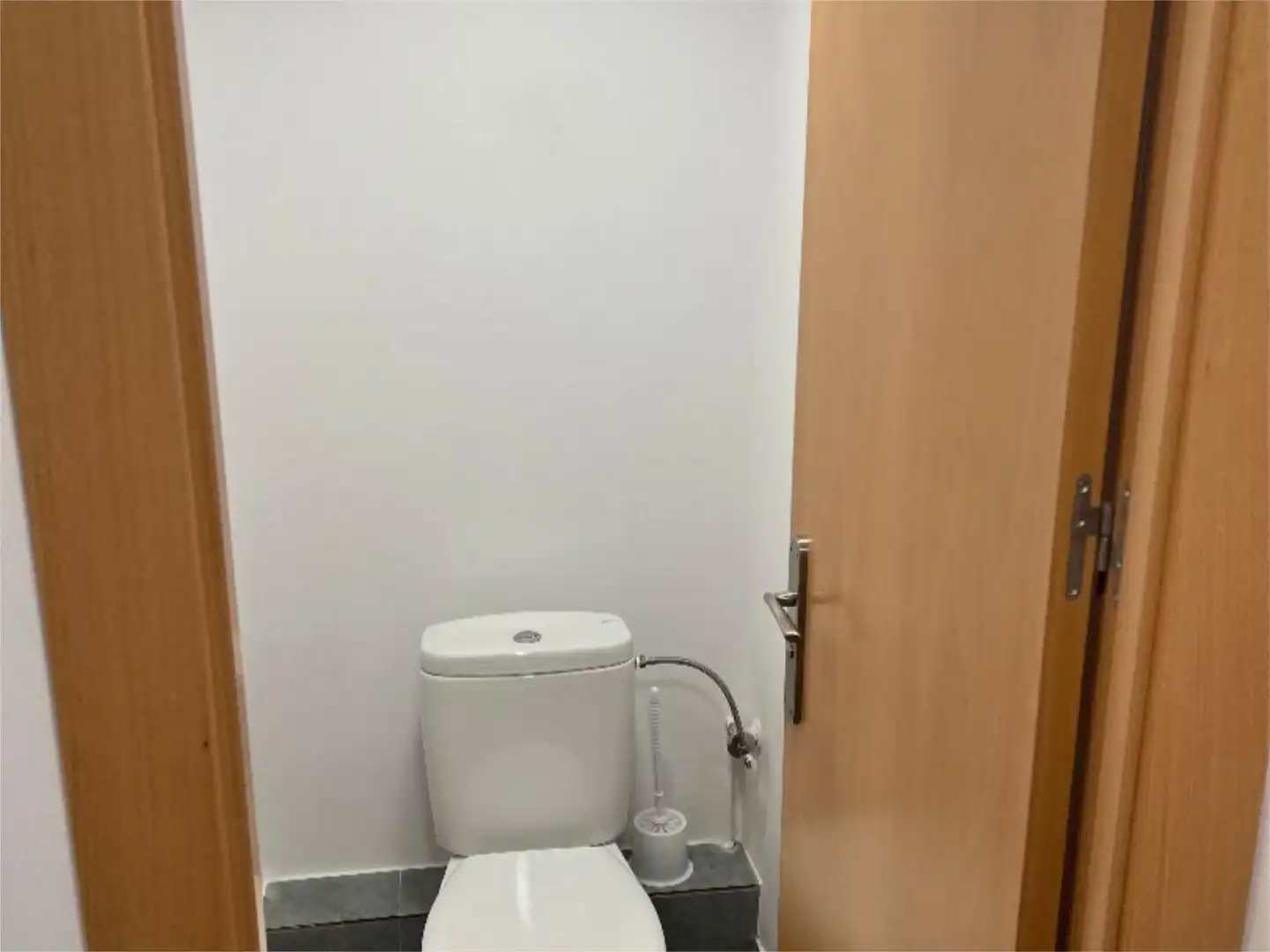 Baño de Local de alquiler en Valladolid con Aire acondicionado, Calefacción y Parquet