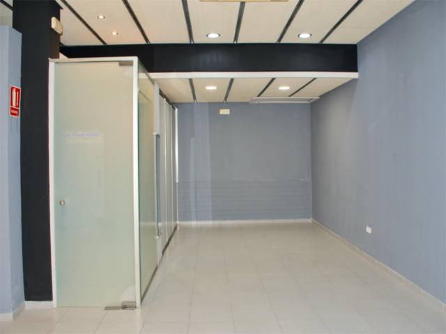 Local comercial en Alquiler en Carrer de Roger de Llúria, 29 en Port - Horta de Santa María