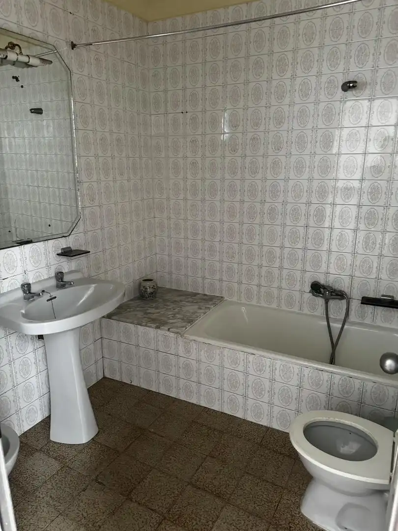 Baño de Casa adosada en venta en Marmolejo con Aire acondicionado, Terraza y Lavadora