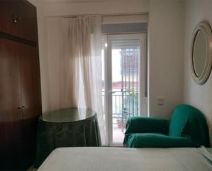 Bedroom of Flat to rent in  Granada Capital  with Heating, Terrace and Furnished