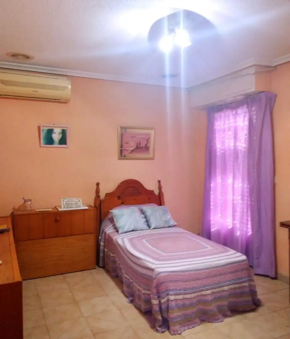 Houses for sale in Alzabares Bedroom of Houses for sale in Elche / Elx with Air Conditioner, Terrace and Balcony