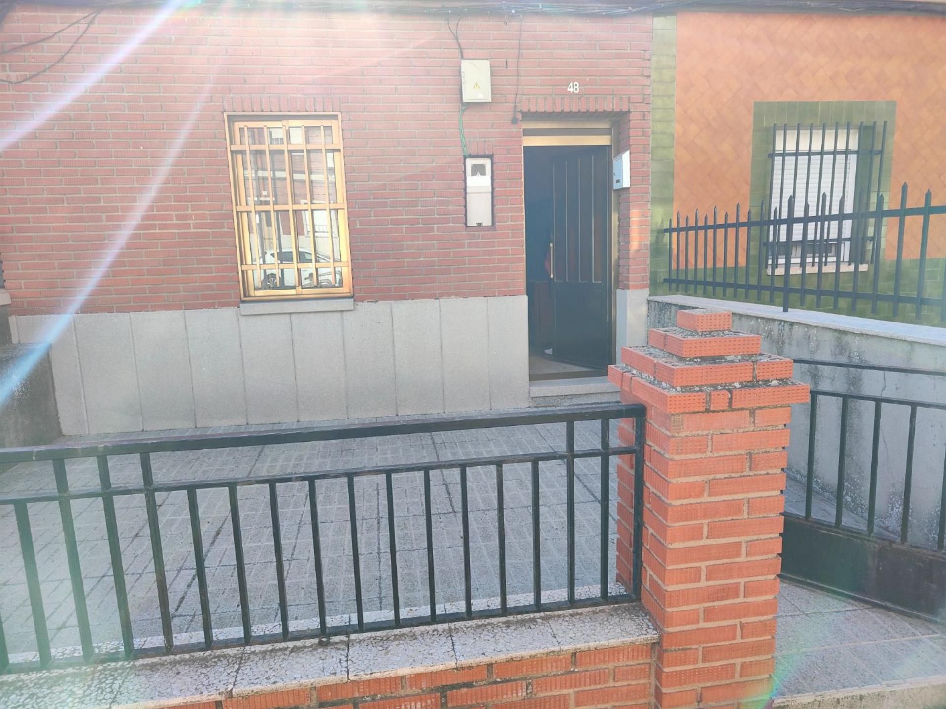 Vista exterior de Planta baixa en venda en Puertollano amb Terrassa