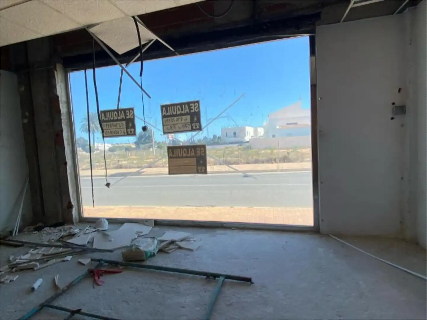 Local de lloguer a Avenida de Las Salinas, Los Peñascos - El Salero - Los Imbernones