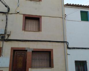 Vista exterior de Casa adosada en venda en Monreal del Campo amb Terrassa, Traster i Moblat