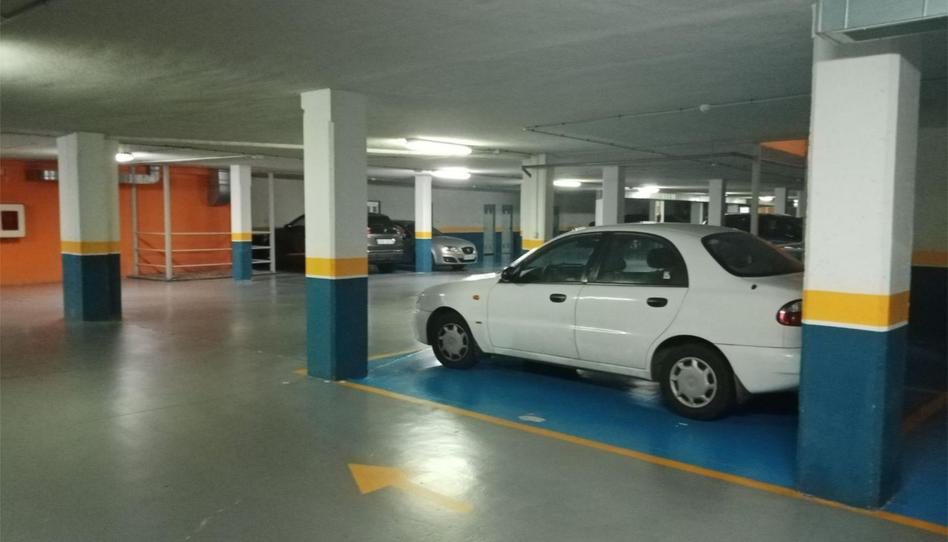 Photo 1 of Garage to rent in Paseo del Prior, 61, Universidad, La Rioja