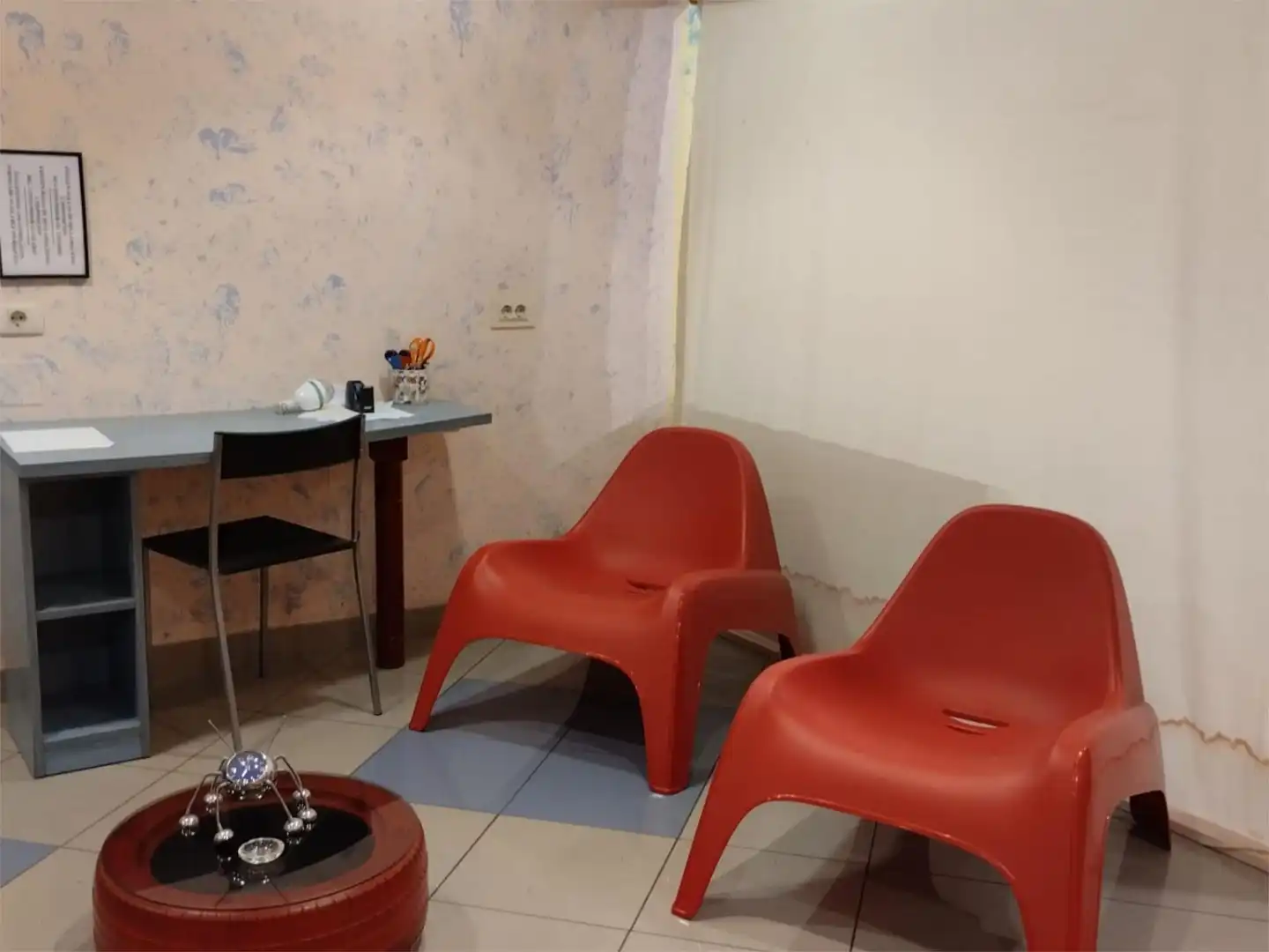 Sala d'estar de Local en venda en Ourense Capital  amb Aire condicionat i Moblat