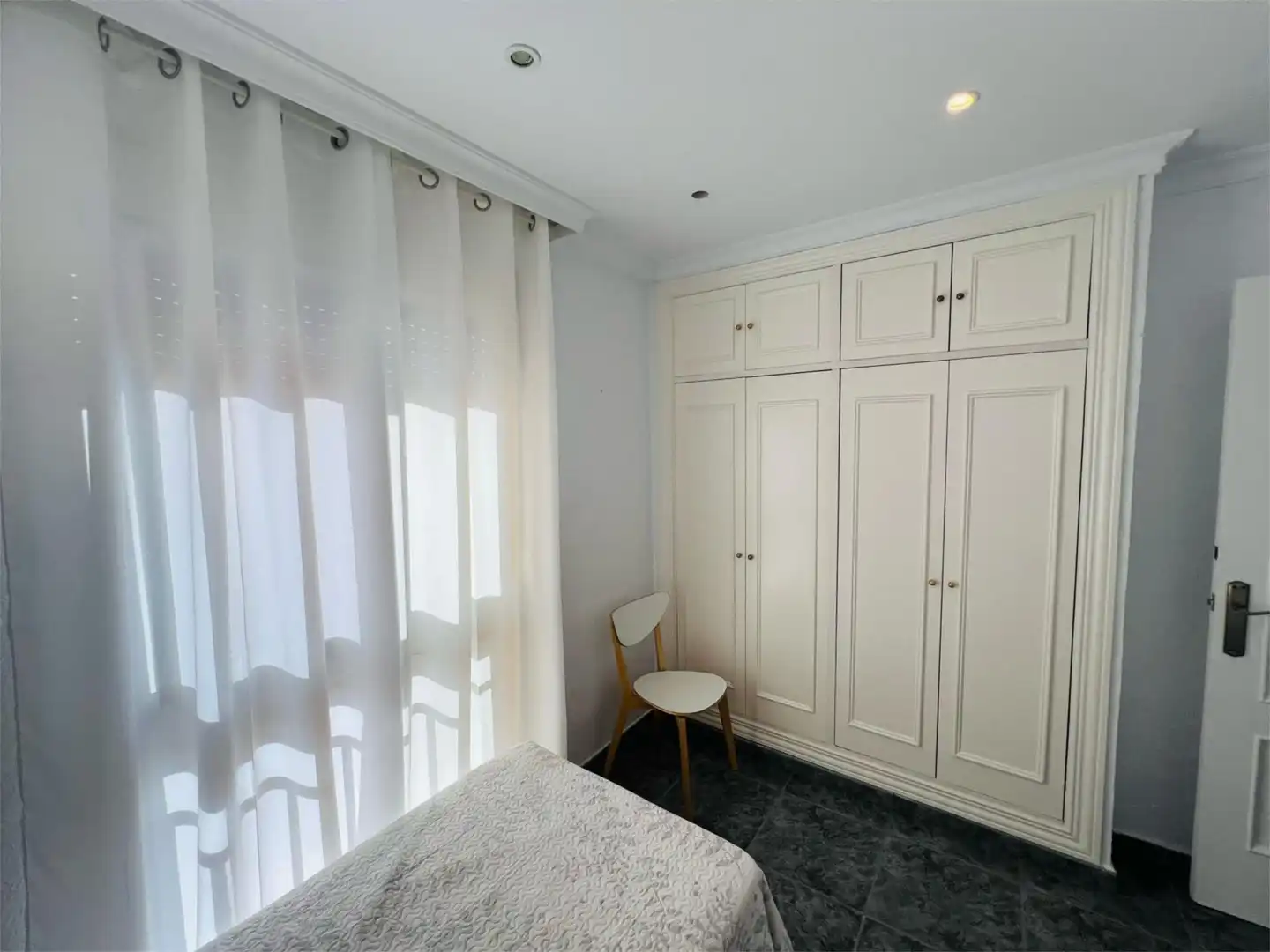 Flat for rent in Avenida de Benyamina, 23, Playamar - Benyamina Bedroom of Flat for rent in Torremolinos with Air Conditioner, Terrace and Furnished