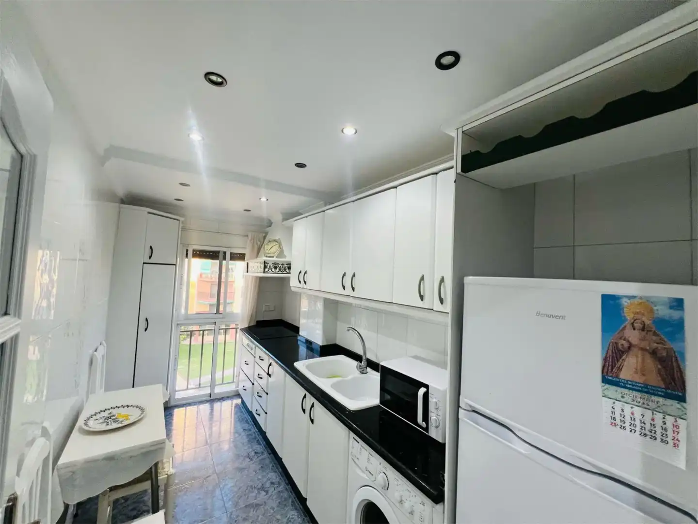 Flat for rent in Avenida de Benyamina, 23, Playamar - Benyamina Kitchen of Flat for rent in Torremolinos with Air Conditioner, Terrace and Furnished