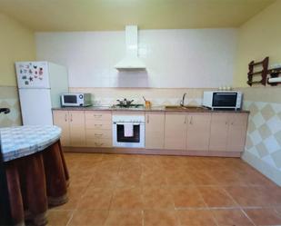 Kitchen of Single-family semi-detached for sale in El Carpio de Tajo  with Balcony