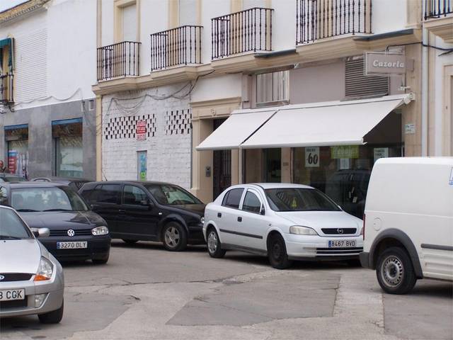 Local comercial en Venta en Calle Académico Luis Mapelli en La Carlota