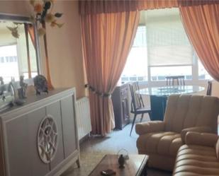 Sala d'estar de Pis de lloguer en Guadix amb Balcó