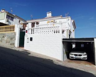 Vista exterior de Casa o xalet en venda en Rincón de la Victoria amb Terrassa