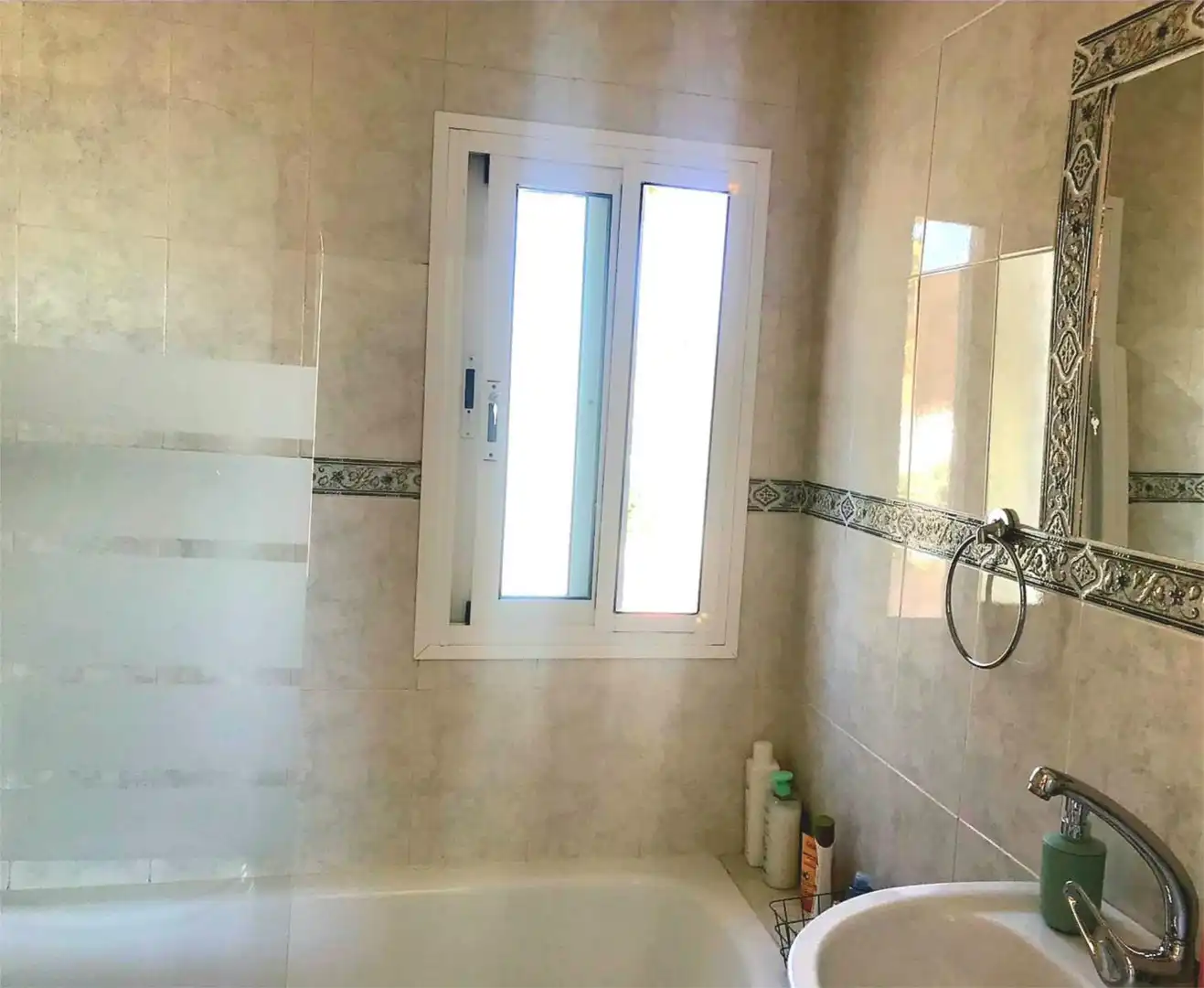 Bathroom of Houses for sale in Mijas  with Air Conditioner, Terrace and Swimming Pool
