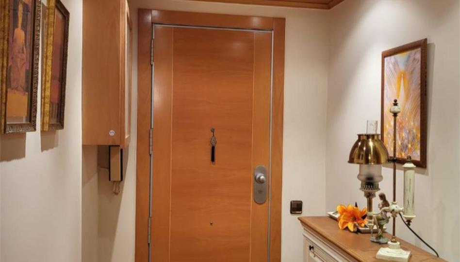 Photo 1 of Flat to rent in Carrer de las Navas de Tolosa, El Camp de l'Arpa del Clot, Barcelona