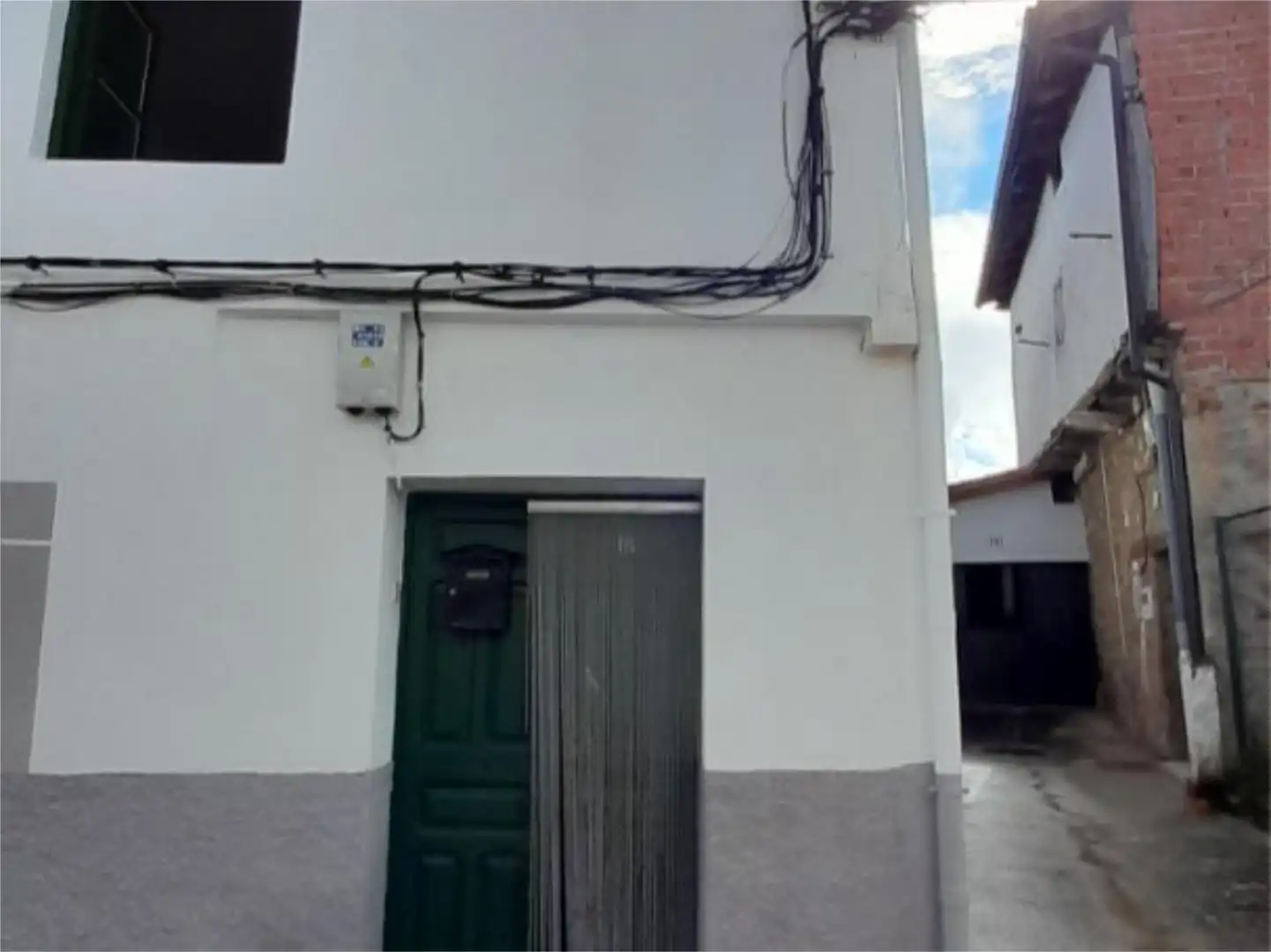 Casa adosada en venta en Calle Santa Ana, 18, Cuacos de Yuste Vista exterior de Casa adosada en venta en Cuacos de Yuste con Parquet