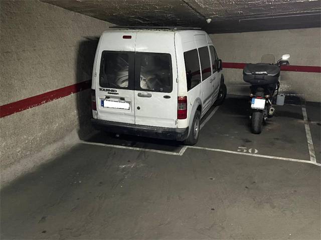 Garaje en Alquiler en Carrer de Sibelius, 5 en El Camp de l'Arpa del Clot