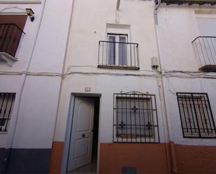 Vista exterior de Casa adosada en venda en Serón amb Terrassa i Balcó