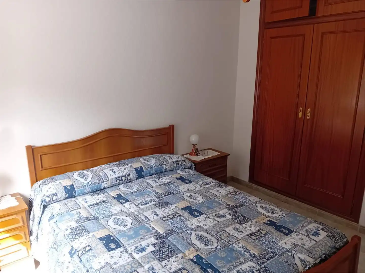 Casa adosada en venta en Calle Mayor, 63, La Horcajada Habitación de Casa adosada en venta en La Horcajada con Amueblado y Balcón