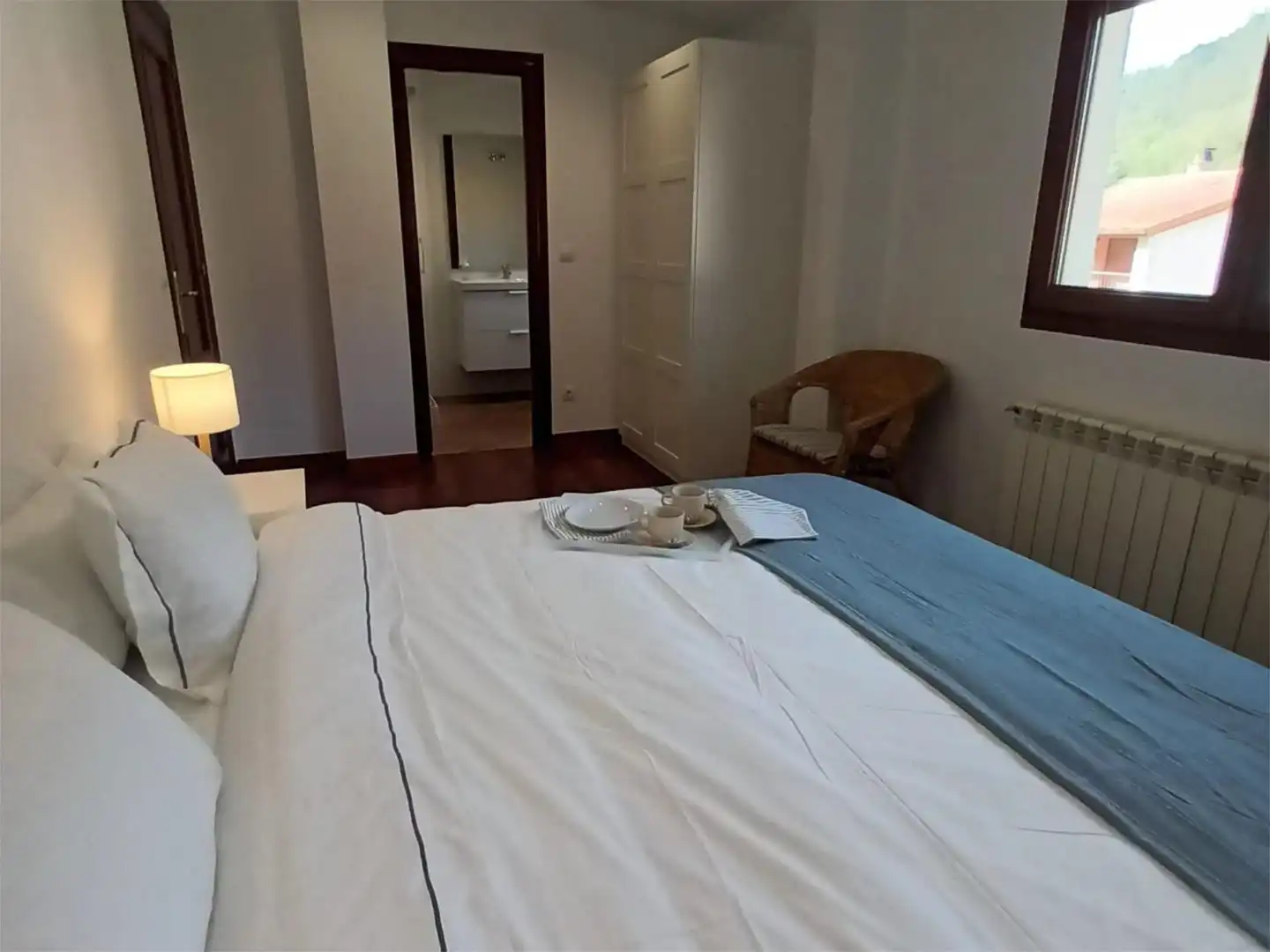 Casa adosada de alquiler en Barrio la Plaza, 6, Valdáliga Habitación de Casa adosada de alquiler en Valdáliga con Calefacción, Jardín privado y Amueblado