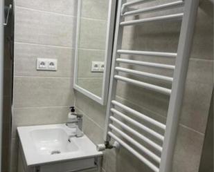 Bathroom of Study for sale in Puebla de Lillo