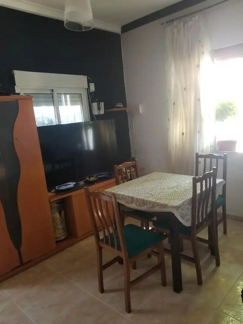 Habitación en Avenida de San Fermín, 43, San Fermín Comedor de Planta baja para compartir en Madrid con Terraza, Amueblado y Lavadora