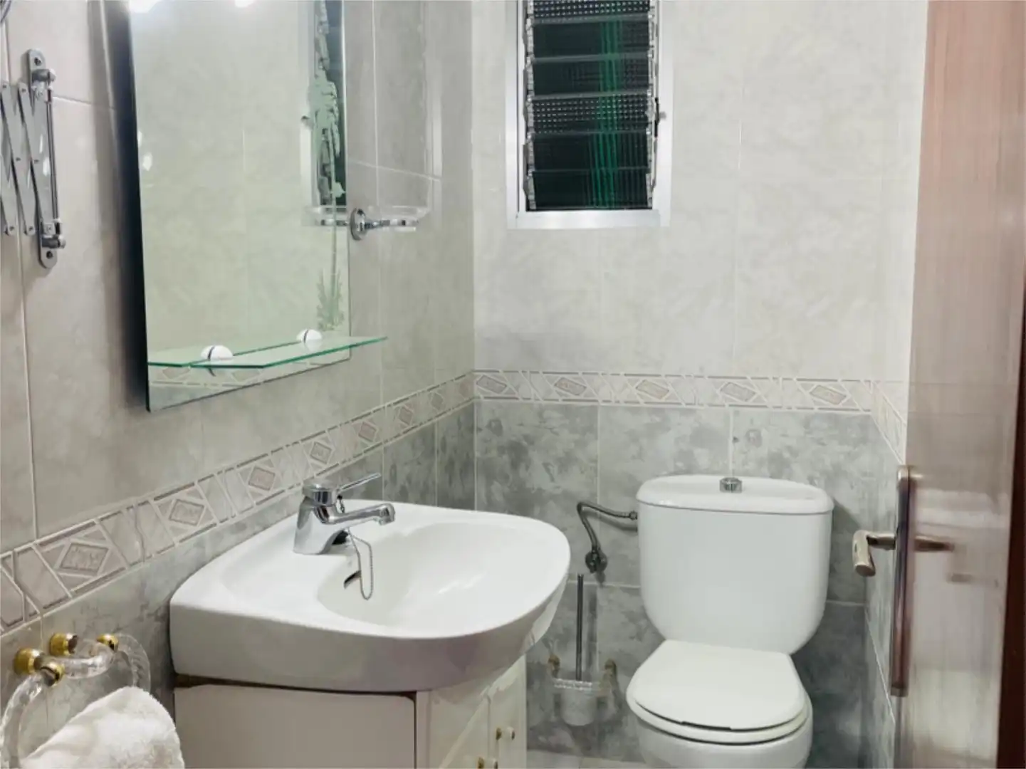 Baño de Piso de alquiler en Sueca con Aire acondicionado, Calefacción y Jardín privado