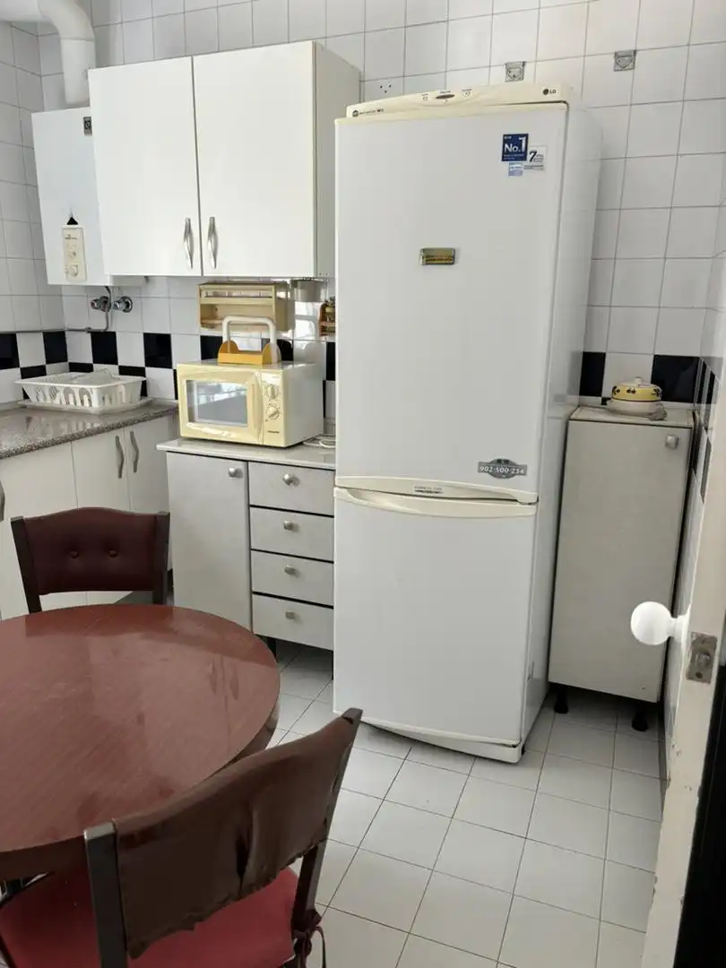 Cuina de Casa o xalet en venda en San Nicolás del Puerto amb Terrassa, Moblat i Balcó