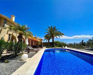 Vista exterior de Casa o xalet en venda en San Bartolomé de Tirajana amb Terrassa i Piscina