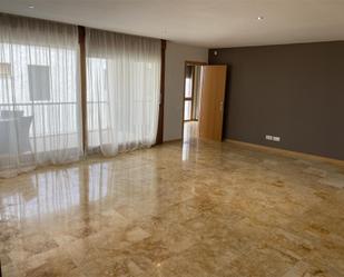 Living room of Flat to rent in Marbella  with Air Conditioner, Terrace and Swimming Pool