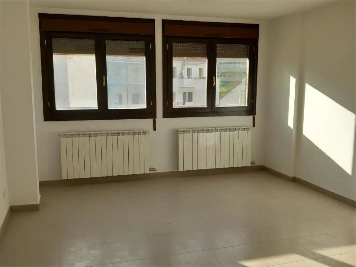 Wohnung zum Verkauf in Paseo Magallon Fiel, 11, Tarazona Schlafzimmer von Wohnung zum Verkauf in Tarazona mit Klimaanlage, Heizung und Parkett