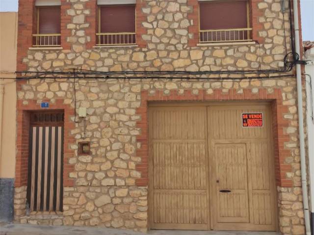 Casa adosada en Venta en Calle Parras, 34 en Belmontejo