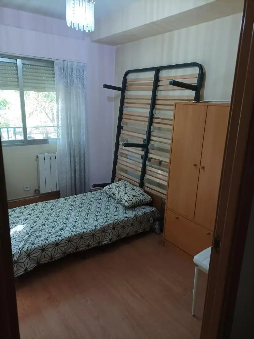 Bedroom of Flat for share in Móstoles  with Air Conditioner, Heating and Parquet flooring