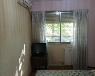 Bedroom of Flat to share in Móstoles  with Air Conditioner, Heating and Parquet flooring