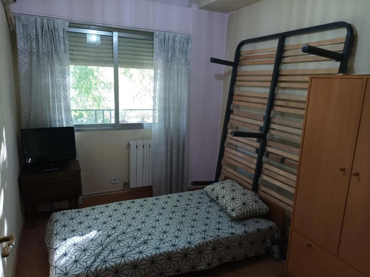 Bedroom of Flat for share in Móstoles  with Air Conditioner, Heating and Parquet flooring