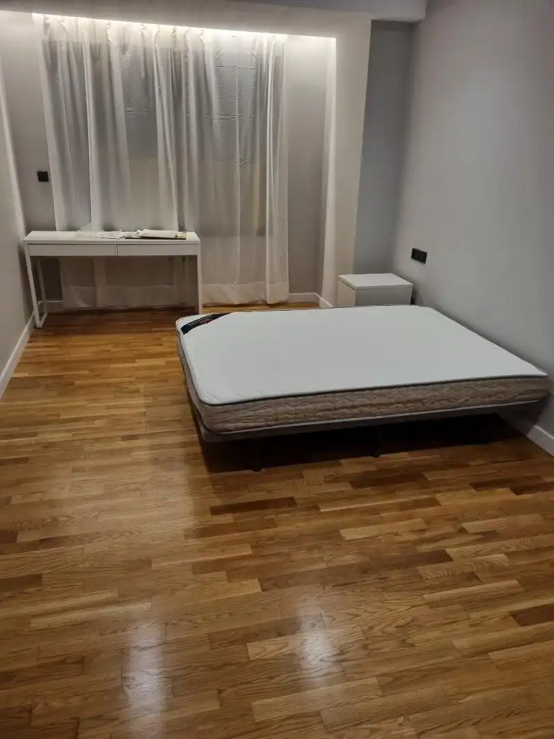 Room in Calle La Parpallota, 34, Juan de Borbón
