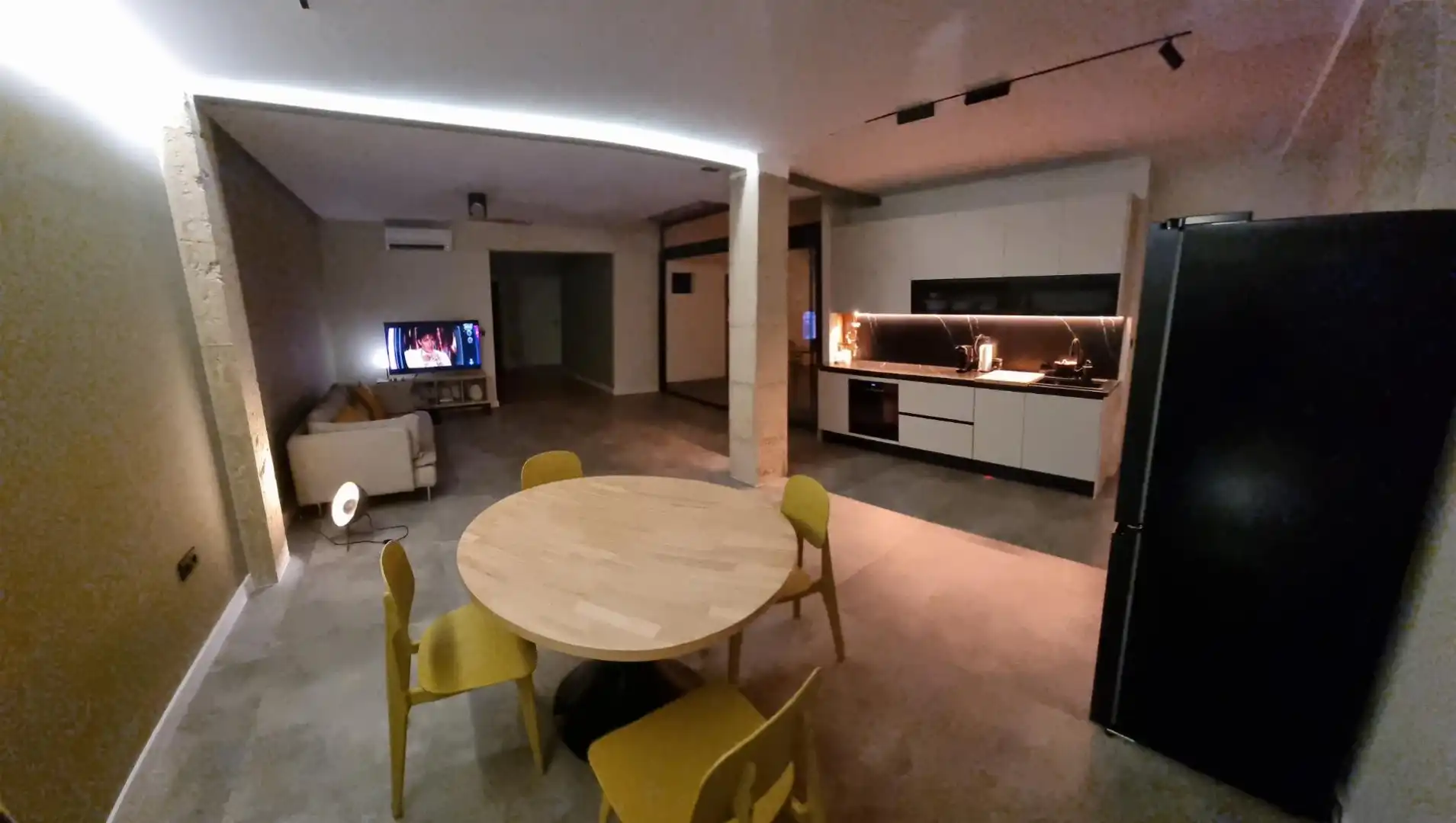 Room in Calle La Parpallota, 34, Juan de Borbón