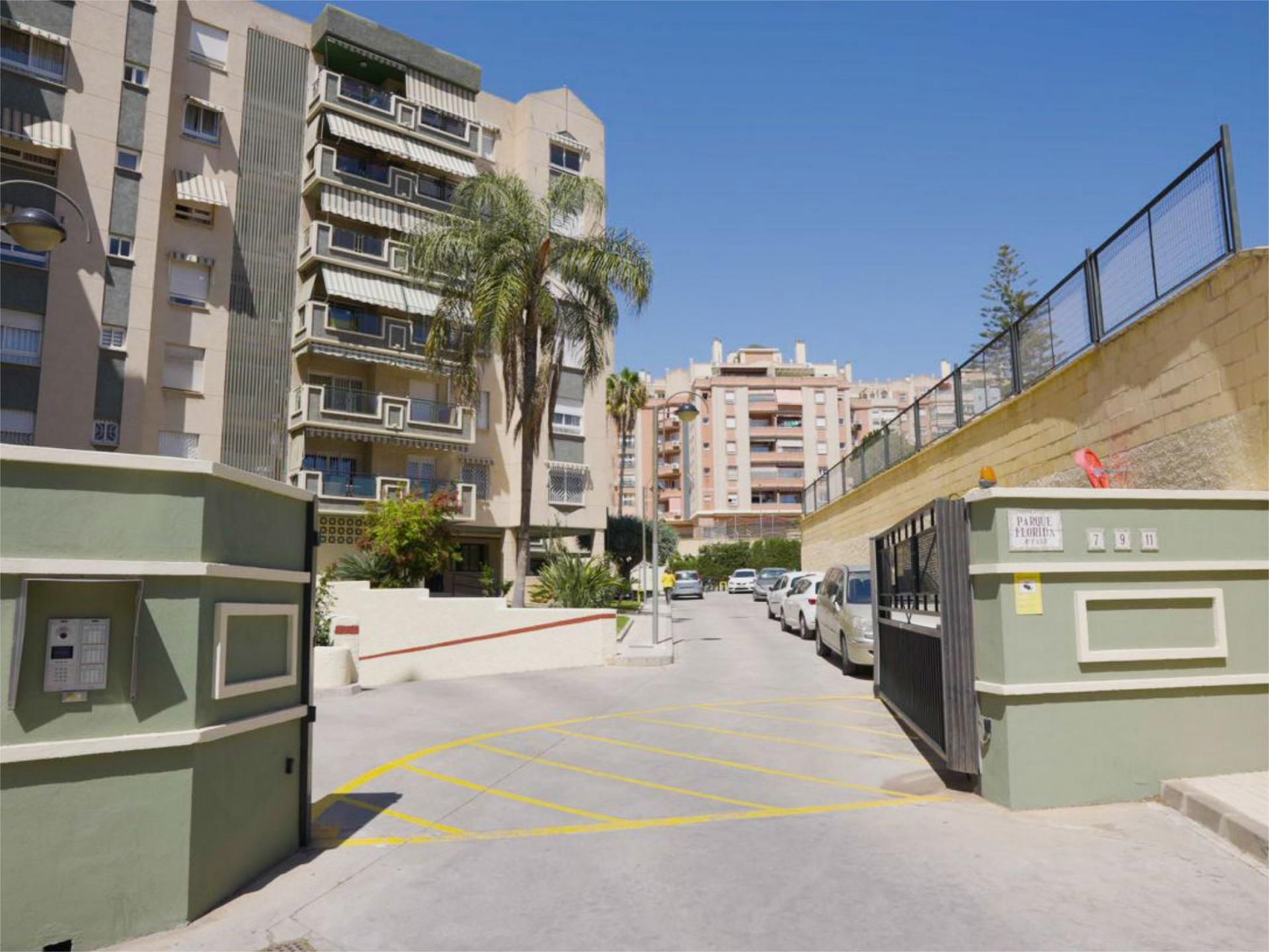 Exterior view of Flat for sale in Málaga Capital  with Air Conditioner, Heating and Private garden