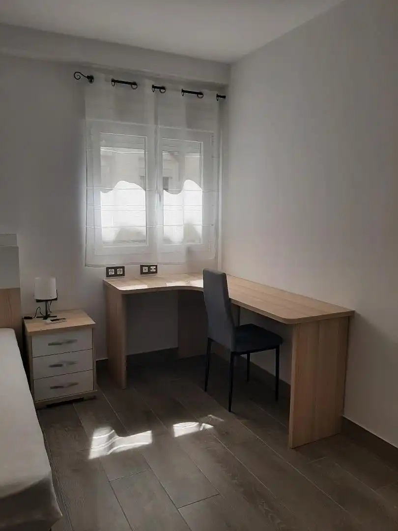 Habitació a Calle el Trevenque, 12, Crta. De la Sierra Habitació a Calle el Trevenque, 12, Crta. De la Sierra