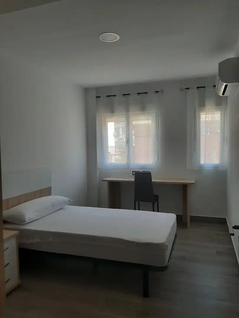 Habitació a Calle el Trevenque, 12, Crta. De la Sierra Habitació a Calle el Trevenque, 12, Crta. De la Sierra