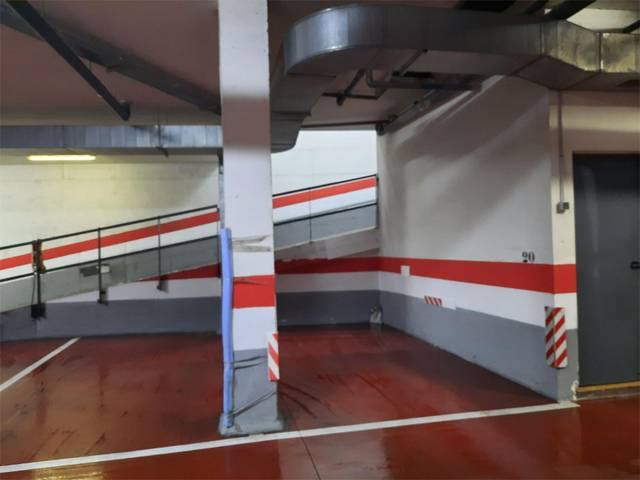 Garaje en Alquiler en Calle de Lourdes, 12 en Barrio Jesús