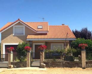 Exterior view of House or chalet for sale in Gallegos del Río