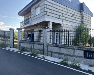 Vista exterior de Casa o xalet en venda en Ourense Capital  amb Calefacció, Traster i Moblat