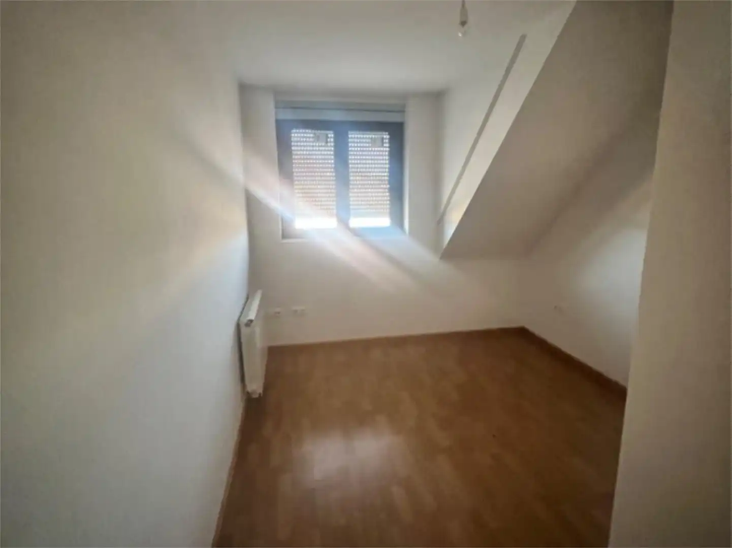 Piso en venta en Avenida del Obispo Panduro y Villafañe, 52, Valderas Habitación de Piso en venta en Valderas con Calefacción, Parquet y Amueblado